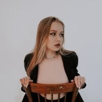 Nami_cute's Offline Chat Room