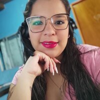 eliana_bailey's Offline Chat Room