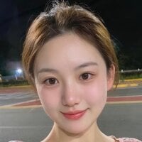 Emily_babyy model avatar