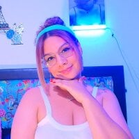 Young_and_Milf22 webcam