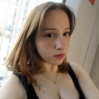 MayaRhodess webcam model