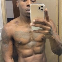 Model Damian_hart_24CM