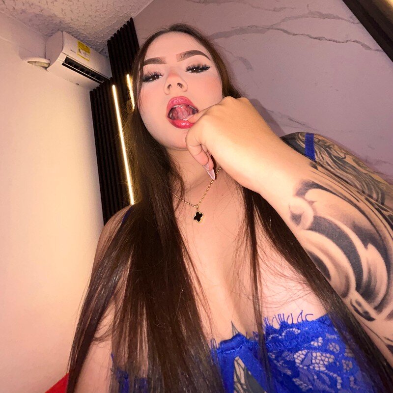 Bella_Manson_