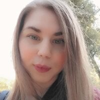 Dora_Elizabeth's Offline Chat Room