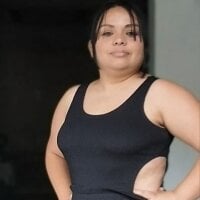 RoxanneMils webcam model