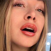 ElleCherryLive Webcam