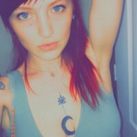 Offline chatovací místnost HeyItsSerenityMay