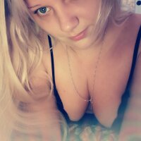 Offline chatovací místnost Selena_Kissi