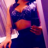 CharleighTeassse's Offline Chat Room