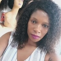 xSquirtQueenxx webcam model