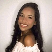 Emi_brooke model avatar