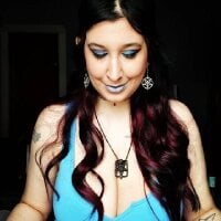 ShaeWednesday's Offline Chat Room