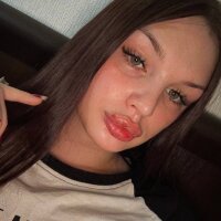sashadeliii webcam