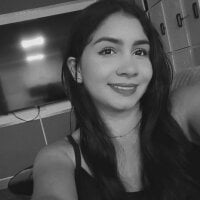 SerenaRose8 webcam