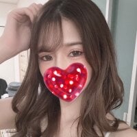 yui_pyon webcam model