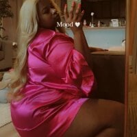 BigFineSelena webcam