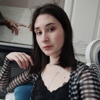 AntoniaGlasco Adlı Modelin Çevrimdışı Sohbet Odası