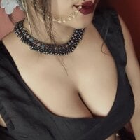 Queenhimanshi webcam