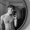 Oscar_Harrys