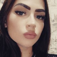 CassieAddisonのオフラインチャットルーム