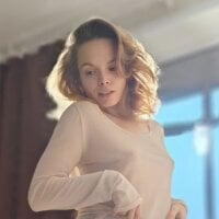 sinteas Φωτ, Προφίλ