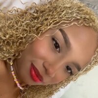 xhotpussy's Offline Chat Room