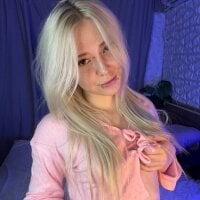 Lolly_White webcam