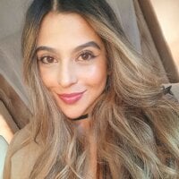 _melina___1 Adlı Modelin Çevrimdışı Sohbet Odası