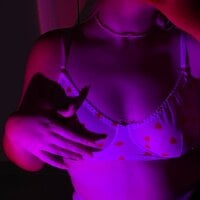 חדר צ'אט לא מקוון של romantic_helen18