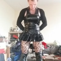 MaulvotzeChantal অফলাইন চ্যাট রুম