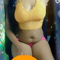 HotWifeNisha webcam model