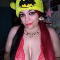 QueenQuinn199525's Offline Chat Room
