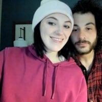 srirachaxcreams1's Offline Chat Room