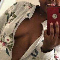 ebonytemptations' Offline Chat Room