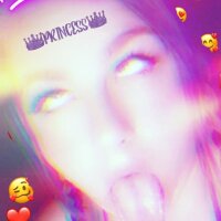 Broken_Hexx's Offline Chat Room