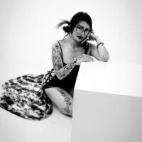 MiaDevine_1