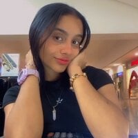 Nicole_bonnet1 webcam model