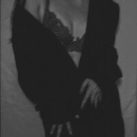 MysticalJane_ Adlı Modelin Çevrimdışı Sohbet Odası