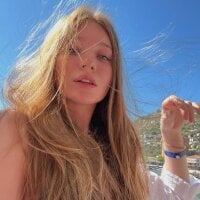 TinnyTiana webcam model