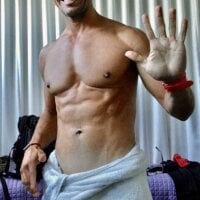 Wil4u24ever webcam
