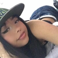 emily_smithx's Offline Chat Room