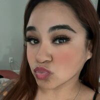 logan_monikafux অফলাইন চ্যাট রুম