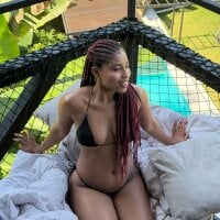 selena_monroy webcam model