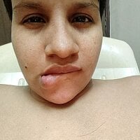 Queengirl17 webcam model