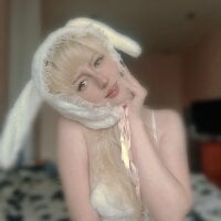 RonnieKiss webcam model