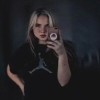 princessa_ada's Offline Chat Room