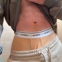 jeunedestrip