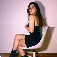 Perla__lov3 webcam model