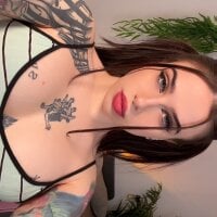 Arya_deepthroat_queen webcam model