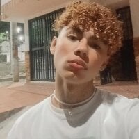 Anyelo_Twink Adlı Modelin Avatarı